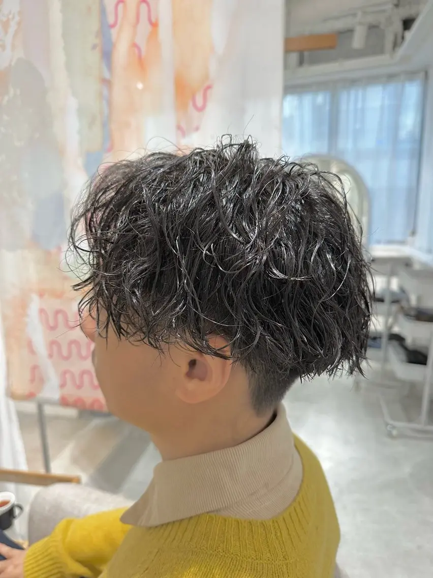 ショート パーマ メンズ メンズパーマ ツイストスパイラルパーマ スパイラルパーマ カット パーマ 💎メンズパーマ特化 🥇メンズのプロのヘアスタイル