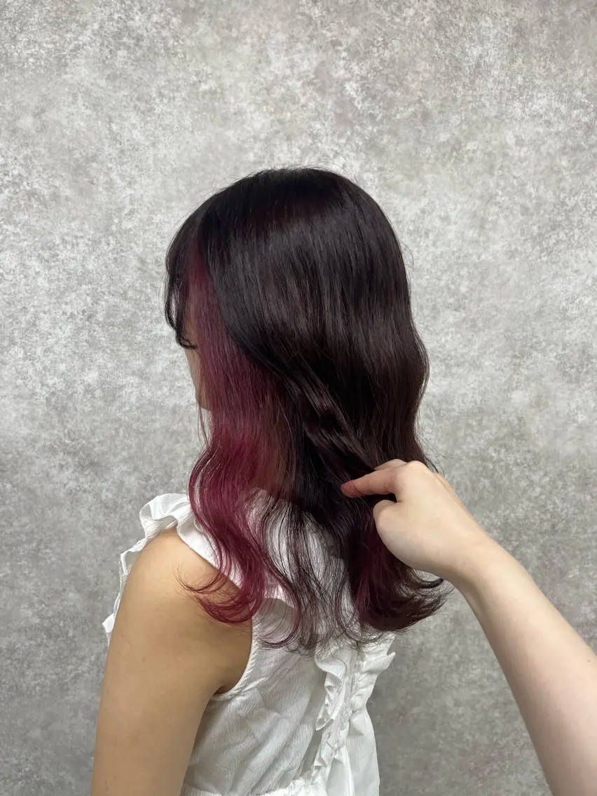 セミロング カラー ボルドーカラー ピンクカラー カット ヘアカラー トリートメント 村田梨乃/ minim hairのヘアスタイル