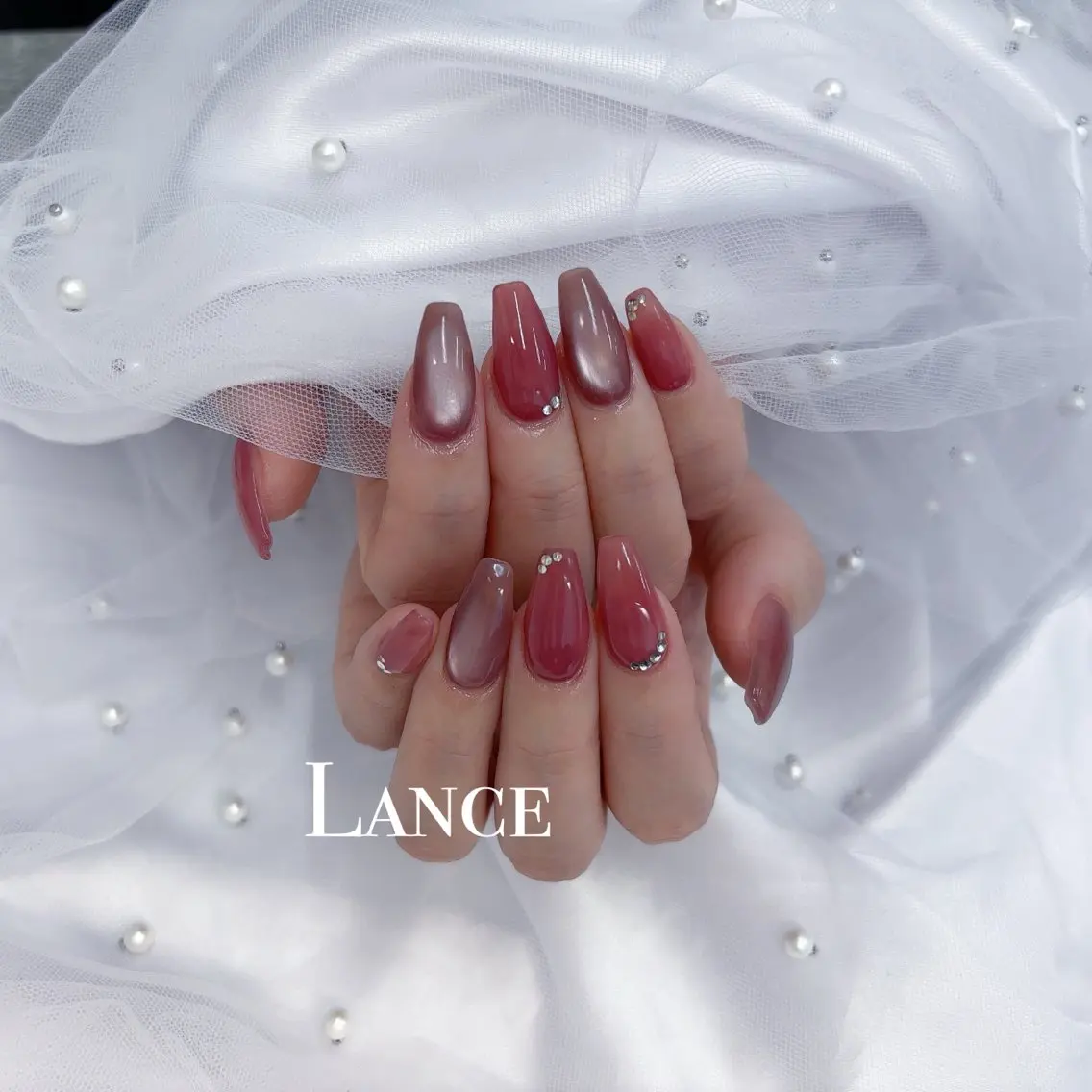 ネイル オーロラネイル フットネイル フレンチネイル ガラスフレンチ 氷ネイル・うるうるネイル ハンドネイル Lance nailのネイルデザイン