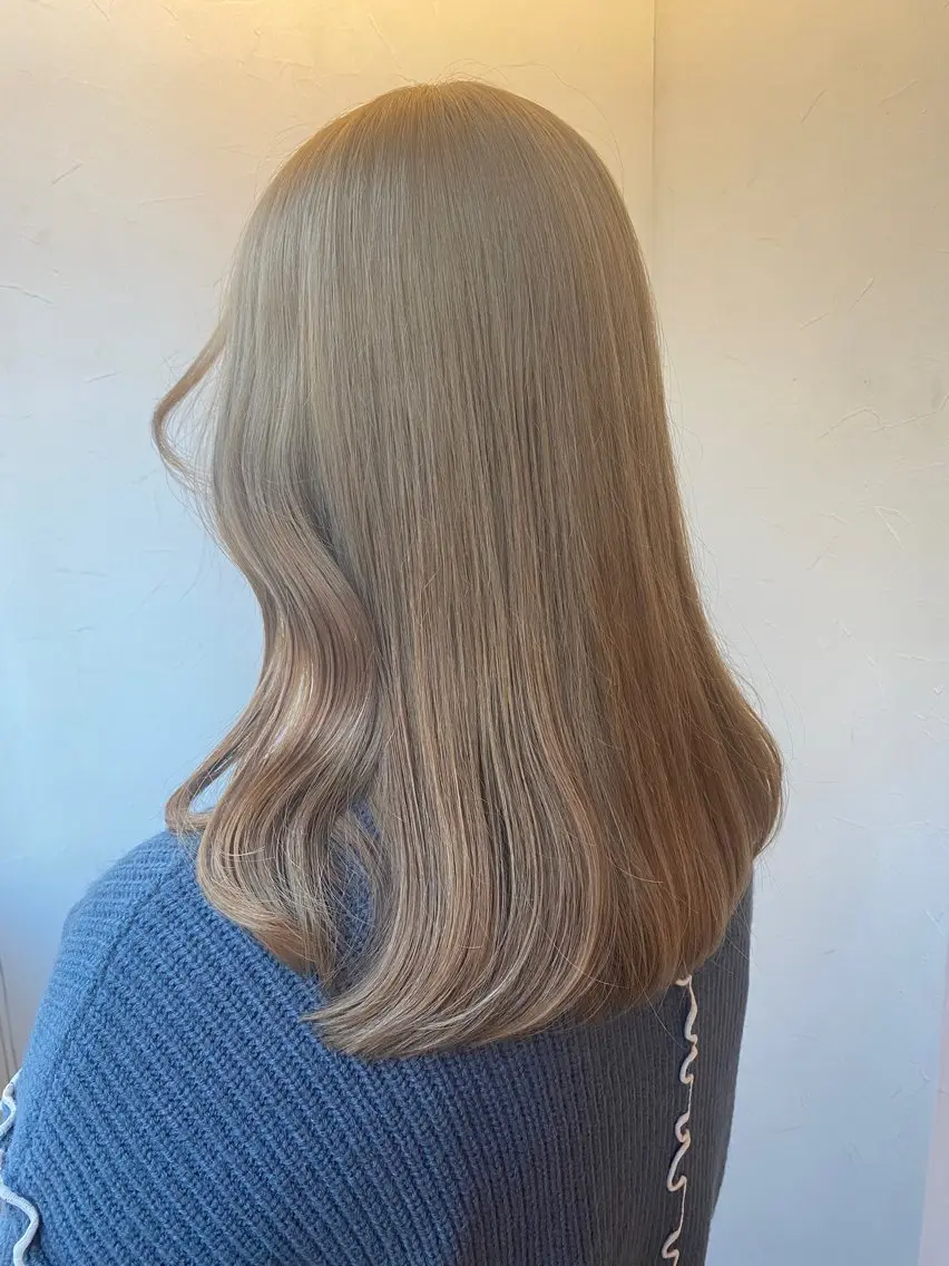 カラー ブリーチ 似合わせ🧚‍♀️ karin🇬🇧のヘアスタイル