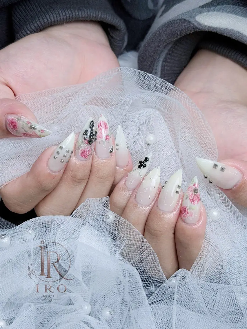 ネイル ハンドネイル iro nailのネイルデザイン
