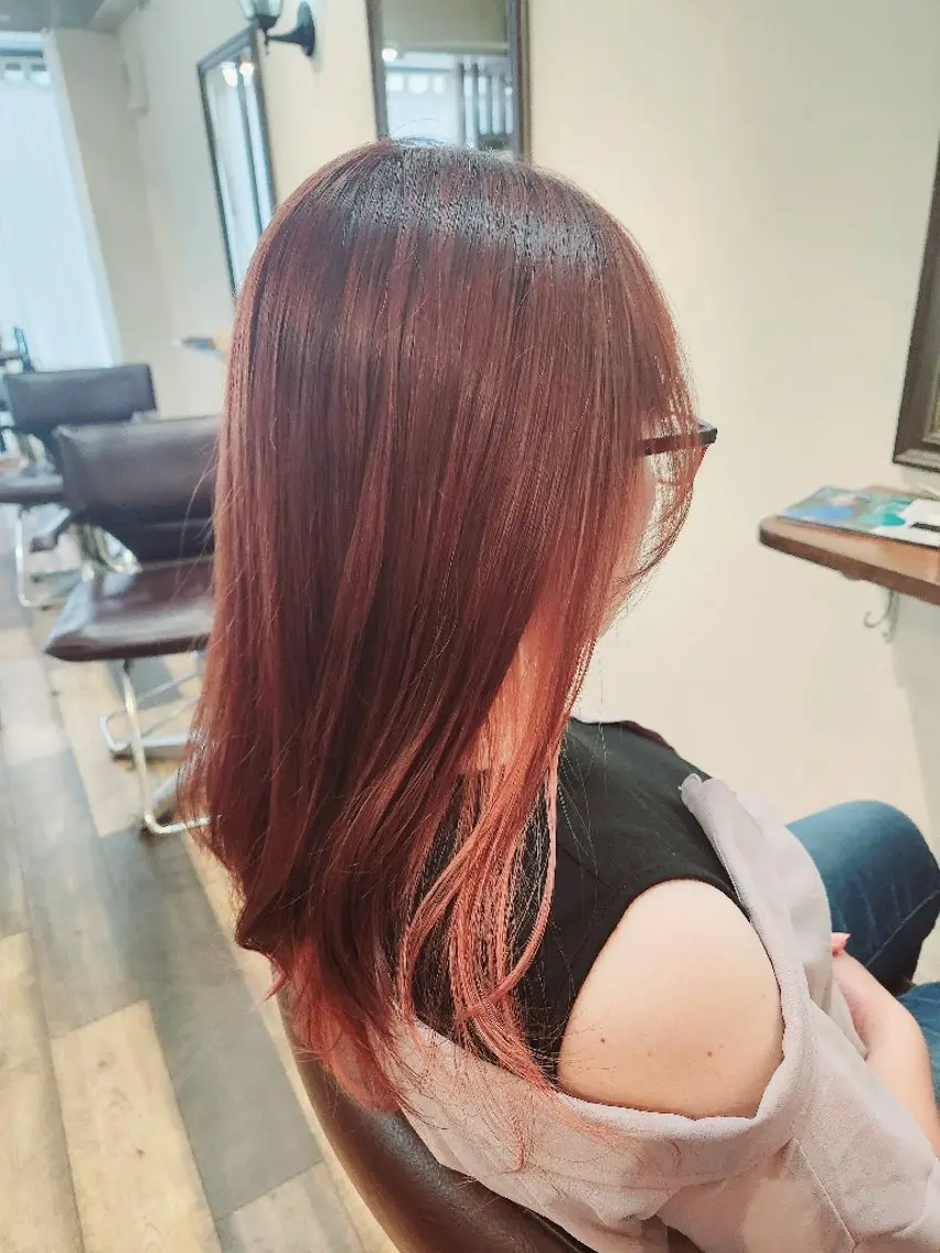 ロング ピンクブラウン 龍 悠紀のヘアスタイル