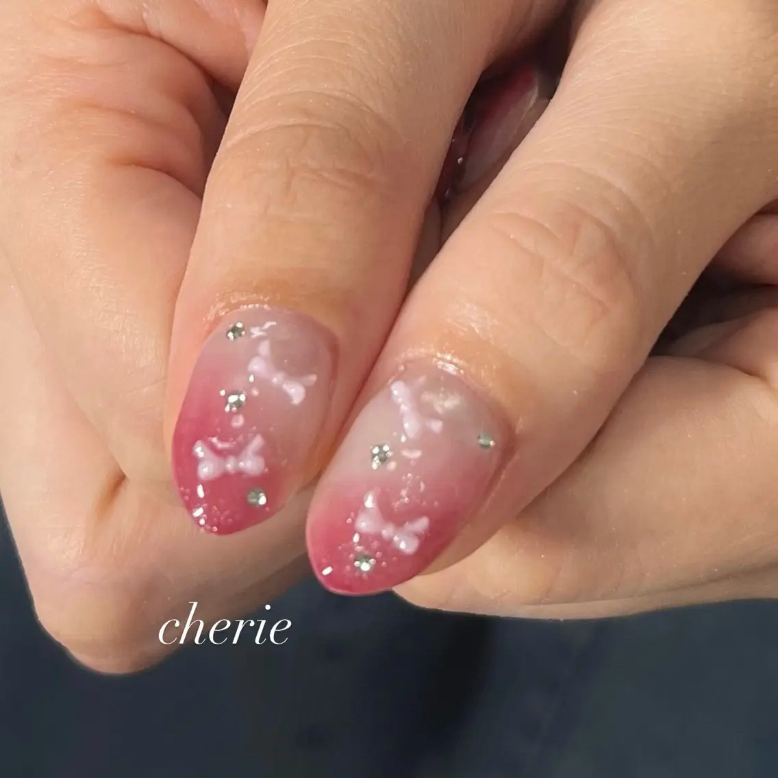 ネイル リボン Chérie moenaのネイルデザイン