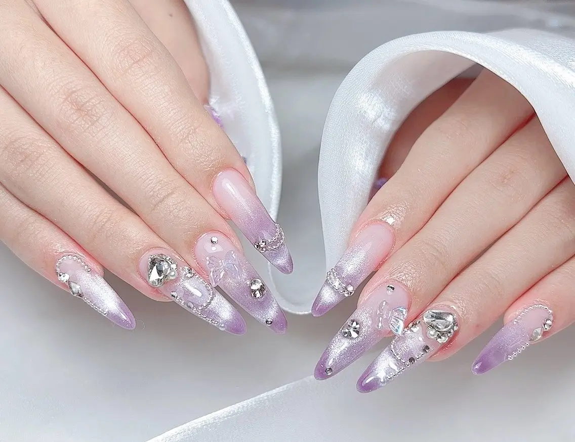 ネイル 🎀M nails✨ ビューティーのネイルデザイン
