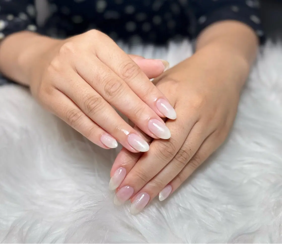 ネイル オーロラネイル チークネイル フットネイル フレンチネイル ジェルネイル ハンドネイル Nichi Nailsのネイルデザイン