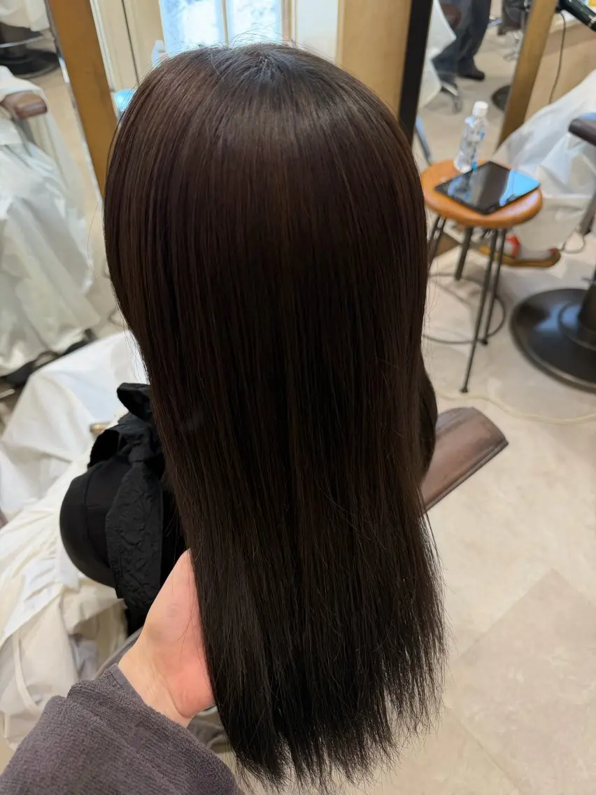 セミロング ミタムラ ユナのヘアスタイル