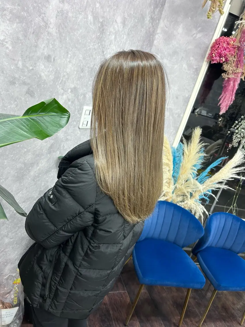 セミロング ハイライト カット ヘアカラー AN'TIA小作代表 ⭐︎kazuma⭐︎のヘアスタイル