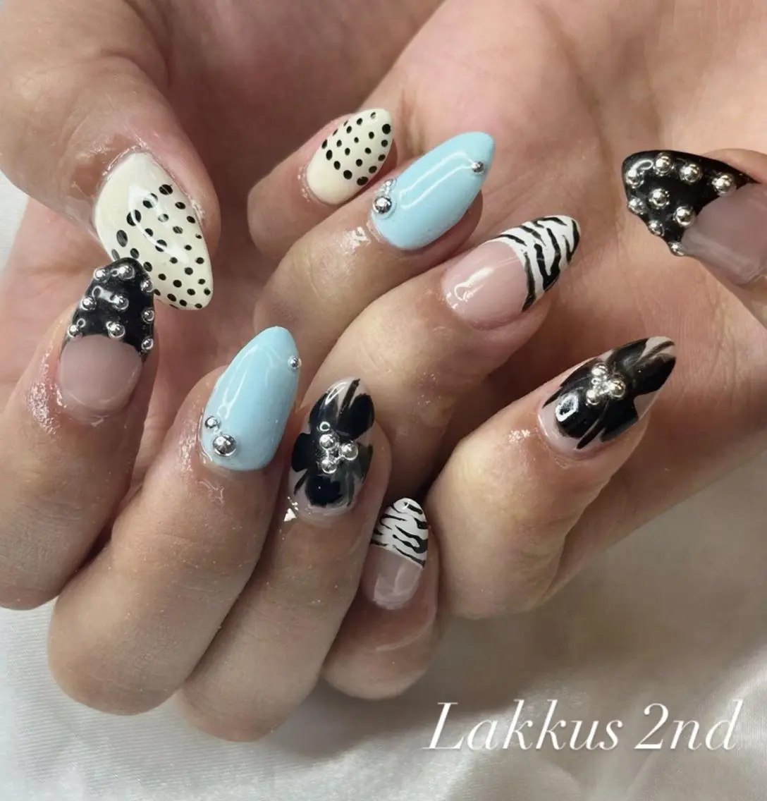 ⭐︎オフ無し⭐︎ハンド☆アートし放題90分(持ち込み画像OK♪)※大きいデコパーツはございません☆ご新規様限定の写真
