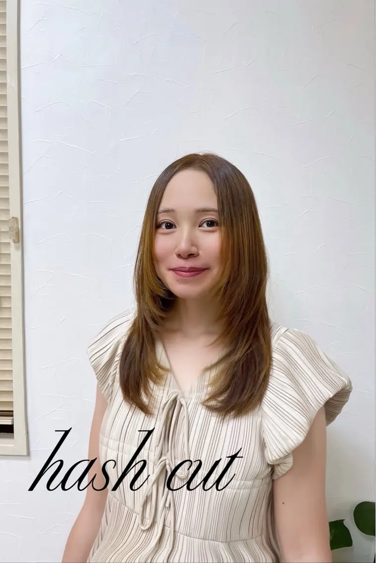 ミディアム レイヤーカット 坂口 歩美のヘアスタイル
