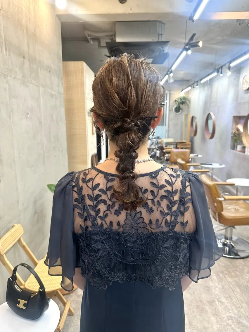 ミディアム カラー ヘアアレンジ ベージュカラー ブリーチ ブラウンカラー ケアブリーチ グレージュ ヘアセット カットモデル募集中 ／HARUKA🎀のヘアスタイル