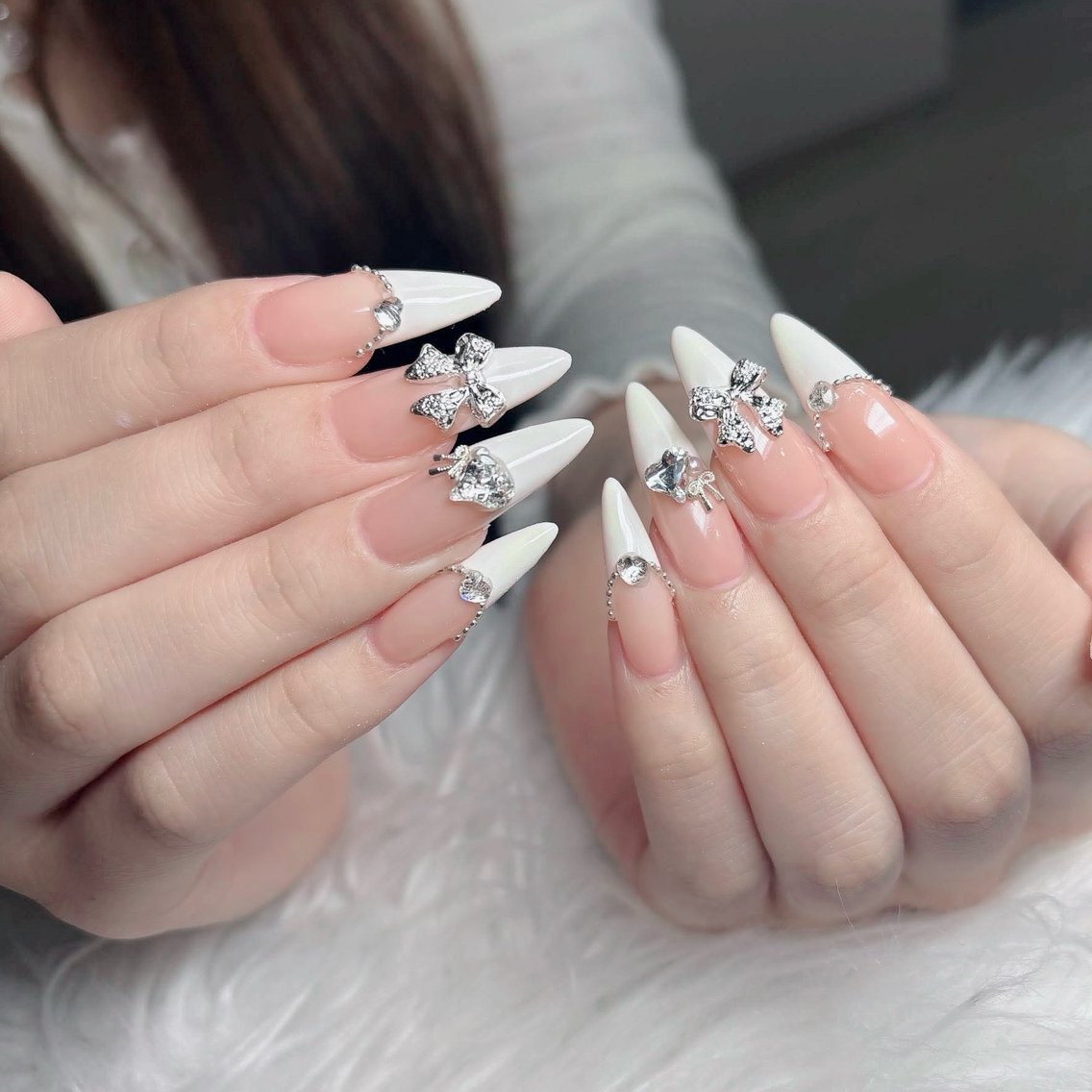 ネイル フットネイル フレンチネイル グラデーション 韓国ネイル ロングネイル ハンドネイル Hot Nail Salonのネイルデザイン