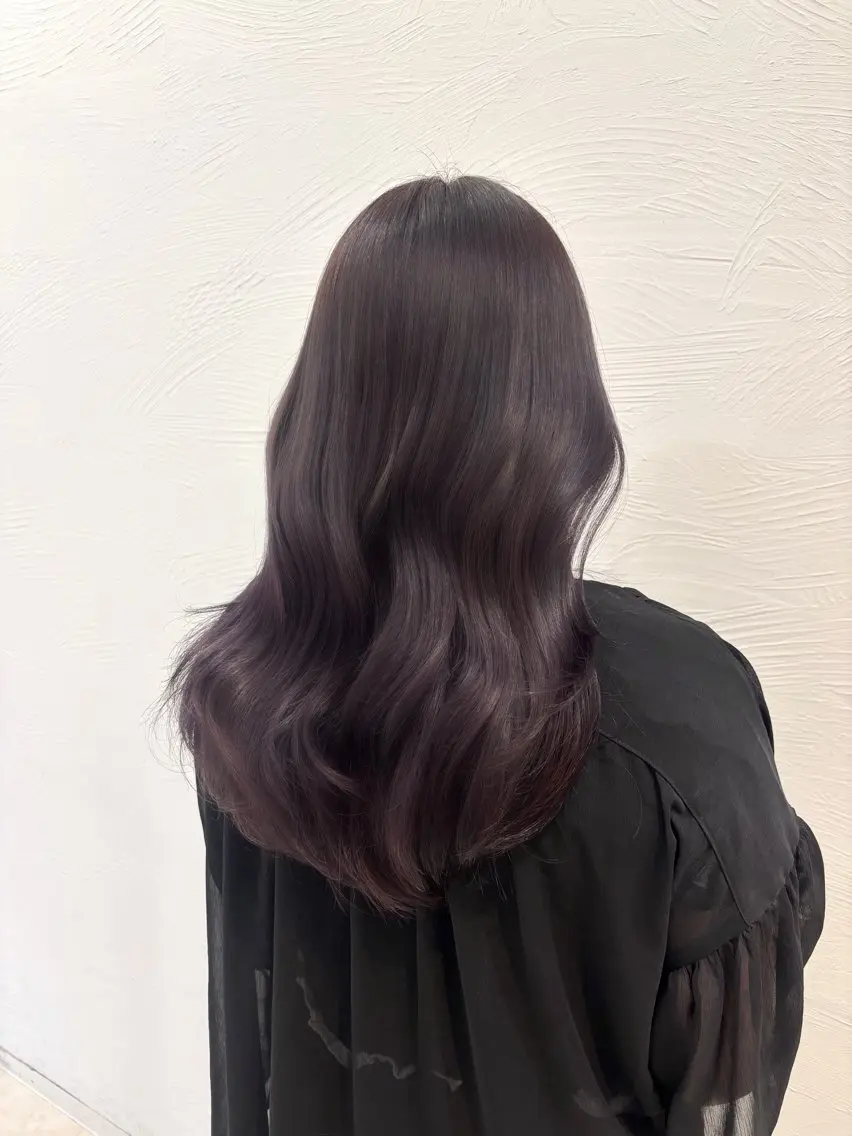 ロング カラー グレージュ ラベンダーカラー ラベンダーグレージュ ラベンダーグレー カット ヘアカラー トリートメント オリーブカラー/ ピンクカラー/みさきのヘアスタイル