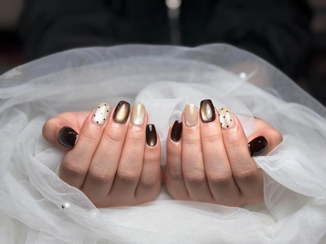 ネイル アートネイル 長さ出し ジェルネイル 韓国ネイル マグネットネイル ハンドネイル Cloudy Chan Nailのネイルデザイン
