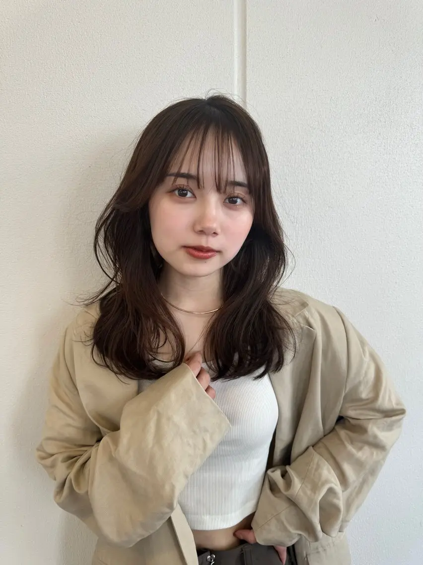 セミロング カット ヘアカラー 顔まわりレイヤー 透明感カラー🩵🩵のヘアスタイル
