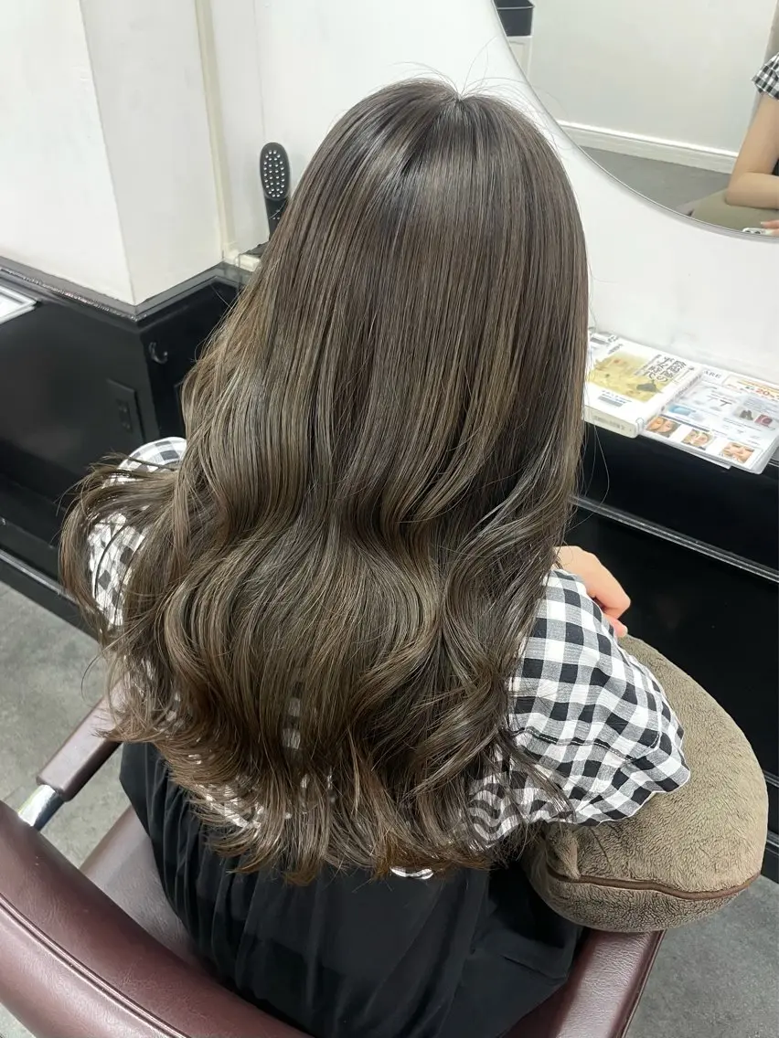 ミディアム カット ヘアカラー トリートメント 野町好花 レイヤー/髪質改善のヘアスタイル