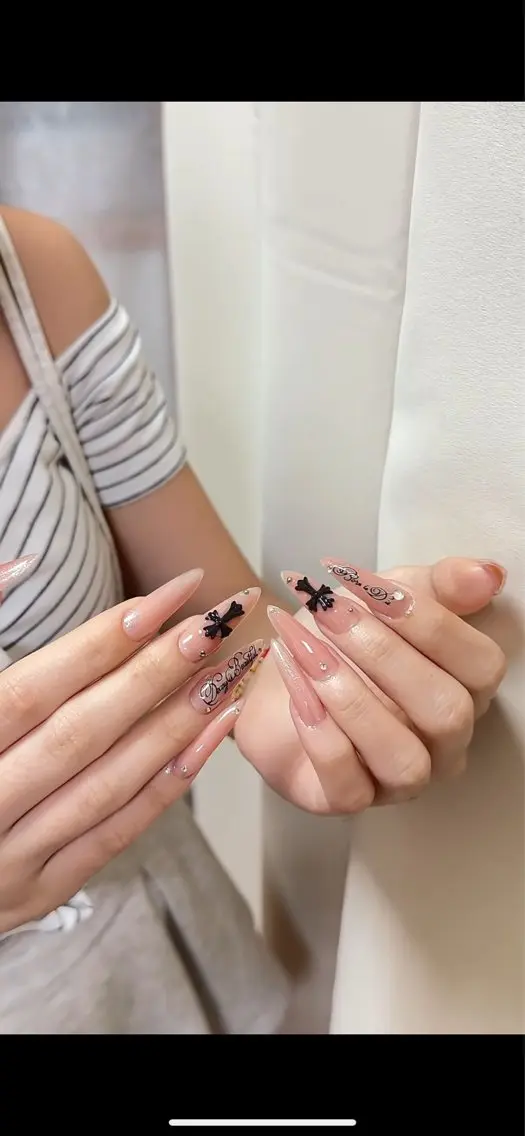 ネイル アートネイル フレンチネイル ジェルネイル キラキラネイル 韓国ネイル ハンドネイル ICE Nailsのネイルデザイン
