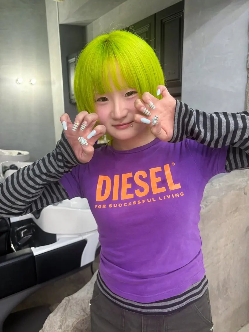ミディアム カラー ヘアカラー デザインカラー /rioのヘアスタイル
