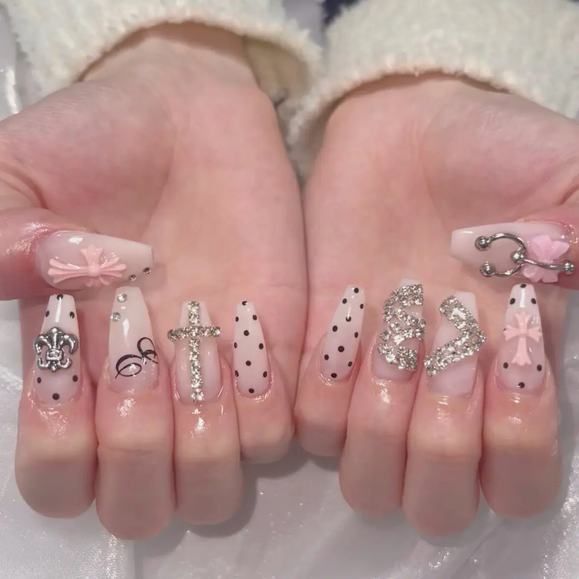 ネイル オーロラネイル 長さ出し フラッシュネイル フレンチネイル ジェルネイル ハンドネイル ハンドケア CiCi Nail Salonのネイルデザイン