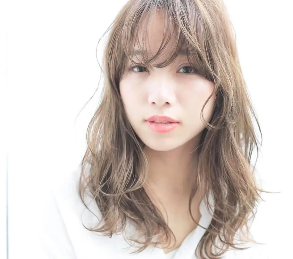ロング 黒田 央香のヘアスタイル