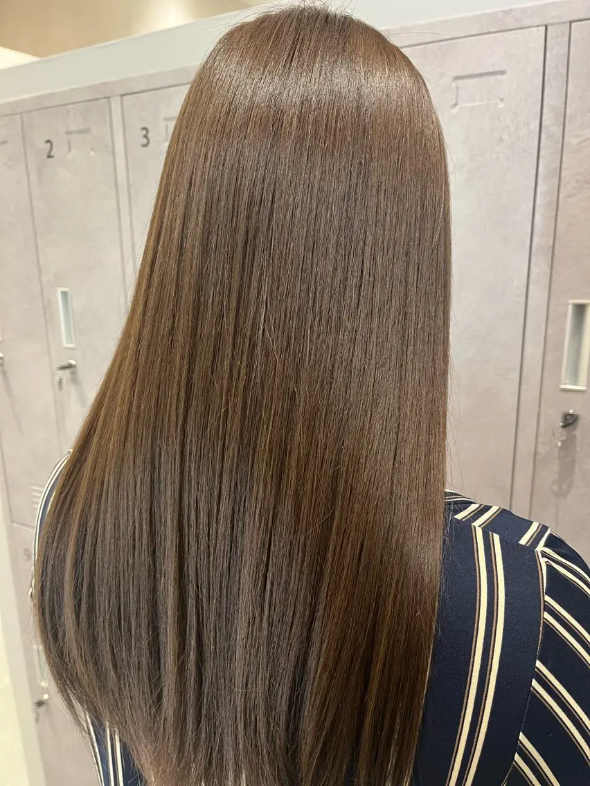 ロング カラー 黒髪 福島 果音のヘアスタイル