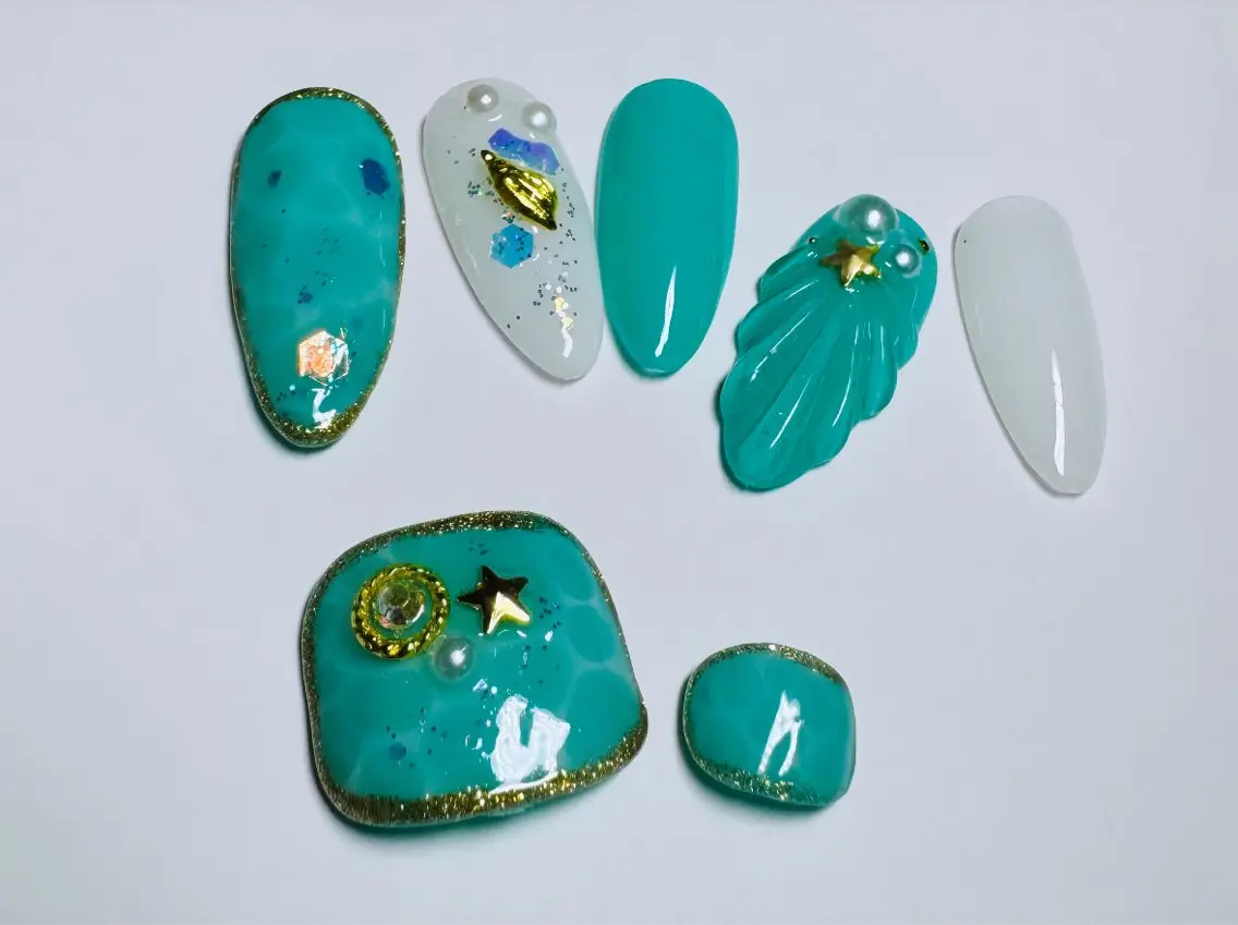 ネイル ハンドネイル フットネイル Moons nail 💅✨のネイルデザイン