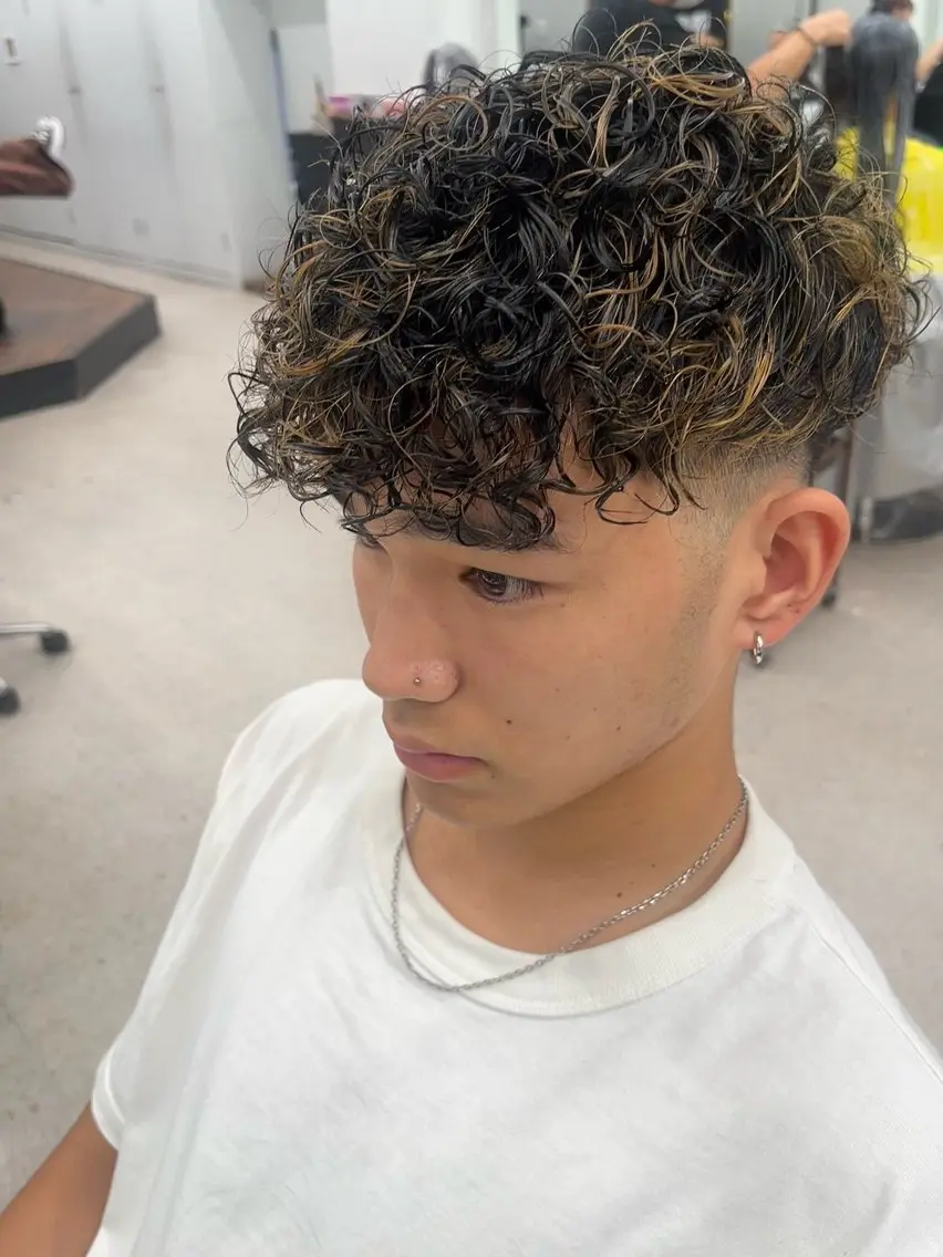 パーマ メンズ スペインカール カット パーマ 🍐シャドウパーマ メンズ特化/守岡🍐のヘアスタイル