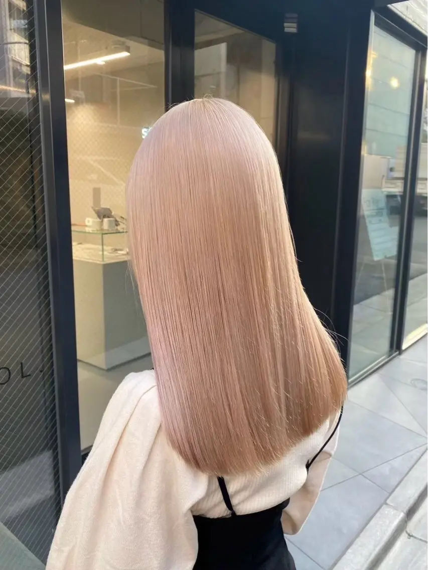 セミロング カラー 🎀ハイトーンカラー / RINA🎀のヘアスタイル