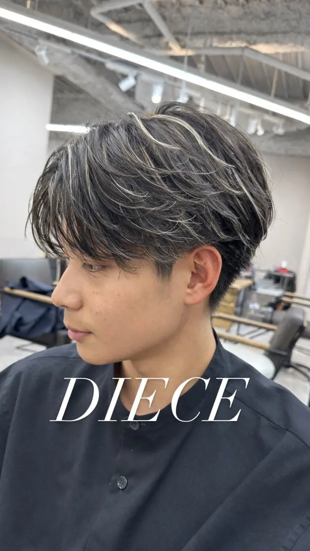 カラー パーマ メンズ メンズメッシュ メッシュ ヘアカラー メンズ特化 ⚡️ナツキ⚡️のヘアスタイル