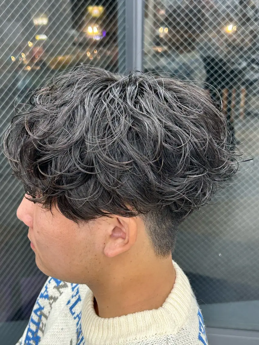 パーマ メンズ パーマ 中谷海里/フェザー パーマ/スパイキーのヘアスタイル