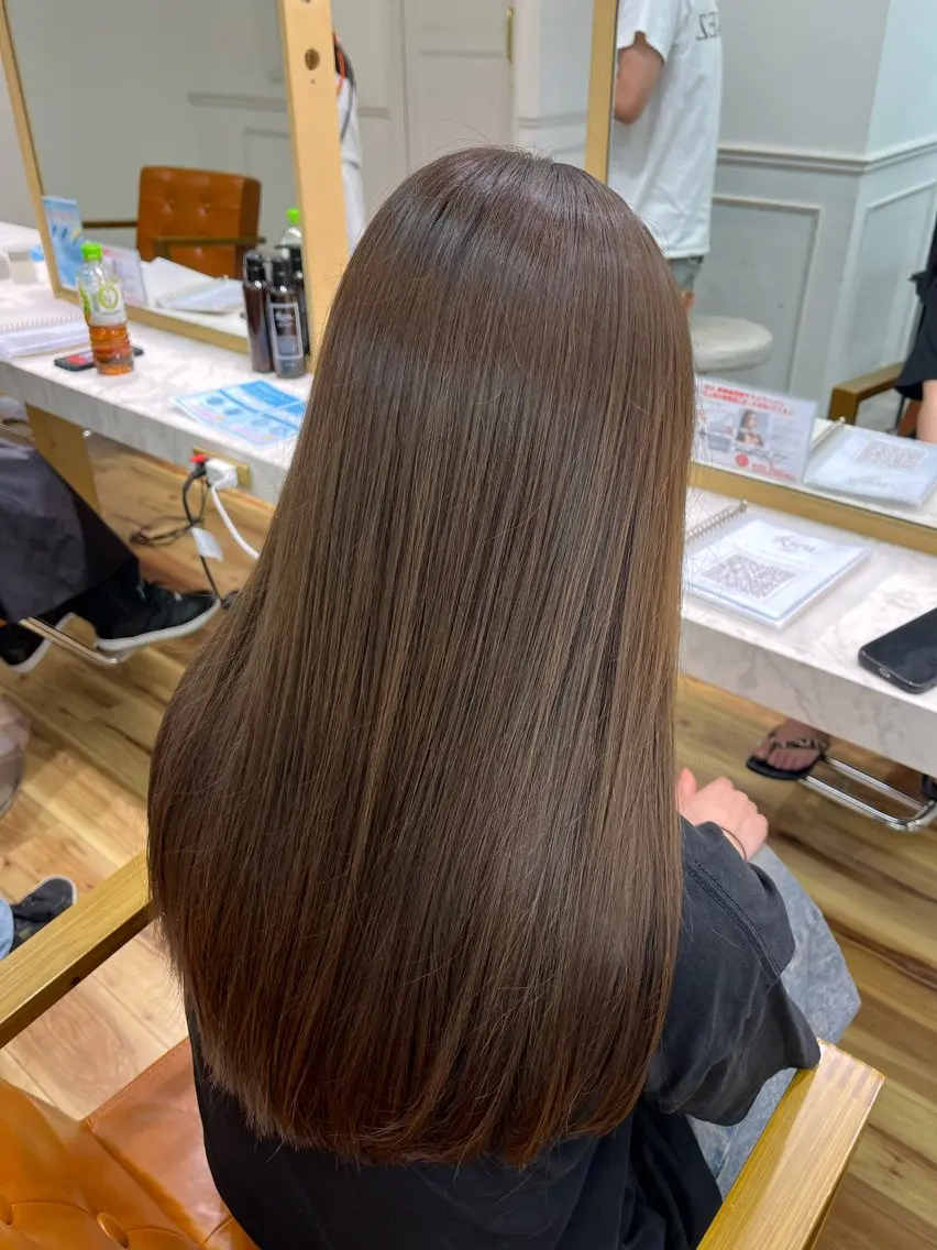 ロング カット 縮毛矯正 トリートメント 長島美織 /透明感カラーのヘアスタイル
