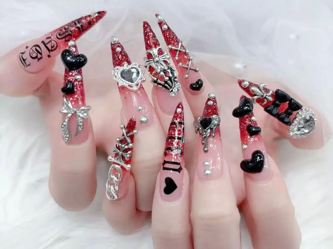ネイル 長さ出し キラキラネイル 韓国ネイル ロングネイル マグネットネイル ハンドネイル ハンドケア MUNI🎀 NAIL のネイルデザイン