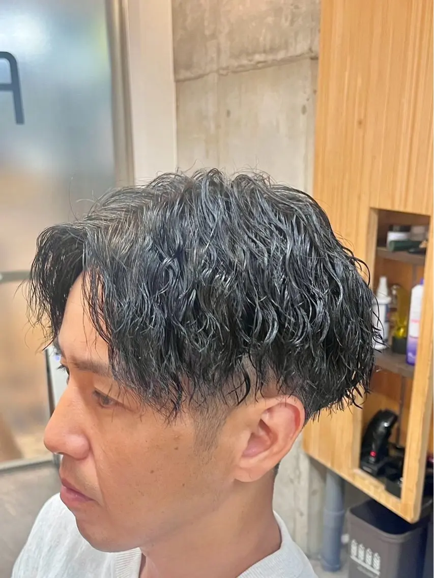 ショート パーマ メンズ カット パーマ トリートメント 佐々木 優人のヘアスタイル