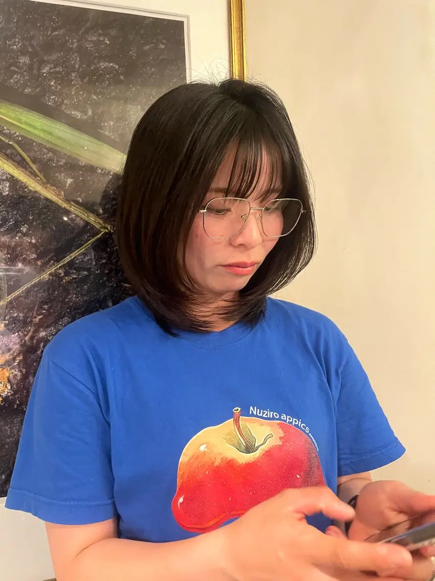 ミディアム レイヤーカット 井上 奈菜のヘアスタイル