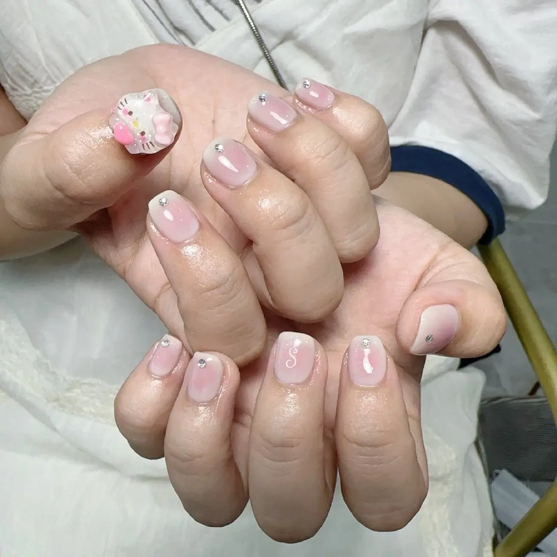 ネイル アートネイル フラワーネイル フットネイル ジェルネイル ガーリー ハンドネイル UM Nail Salonのネイルデザイン
