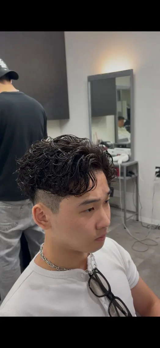 パーマ メンズ カット パーマ eraアメ村店 ヒイロのヘアスタイル