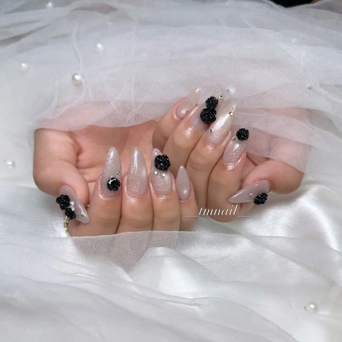ロング 韓国風ヘア ハンドネイル 💅Tmnail Misoraのネイルデザイン