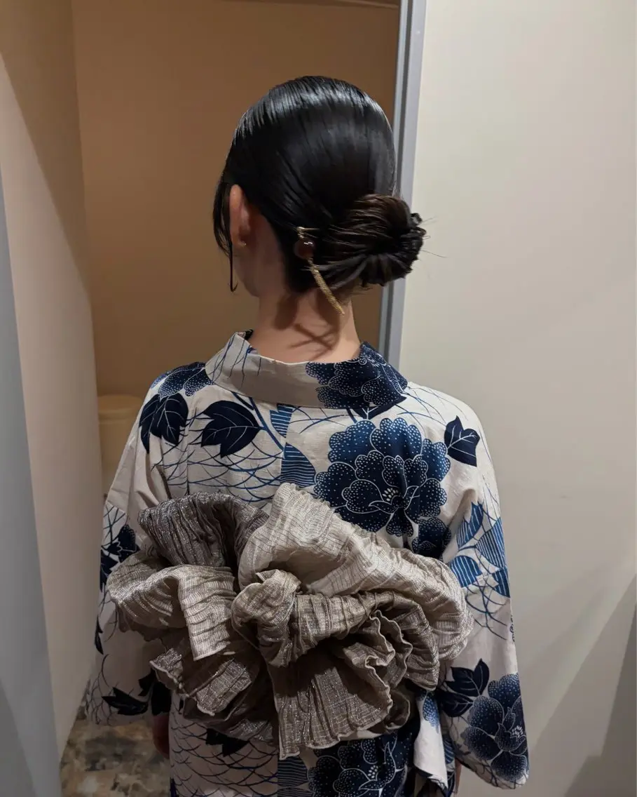 セミロング ヘアセット azumi🪷 似合わせカラーのヘアスタイル