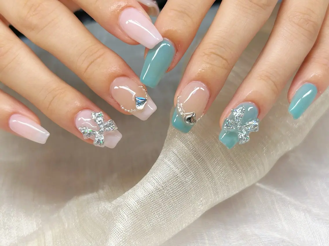 ネイル アートネイル チークネイル 成人式 入学式 長さ出し ハンドネイル Lino Nailのネイルデザイン