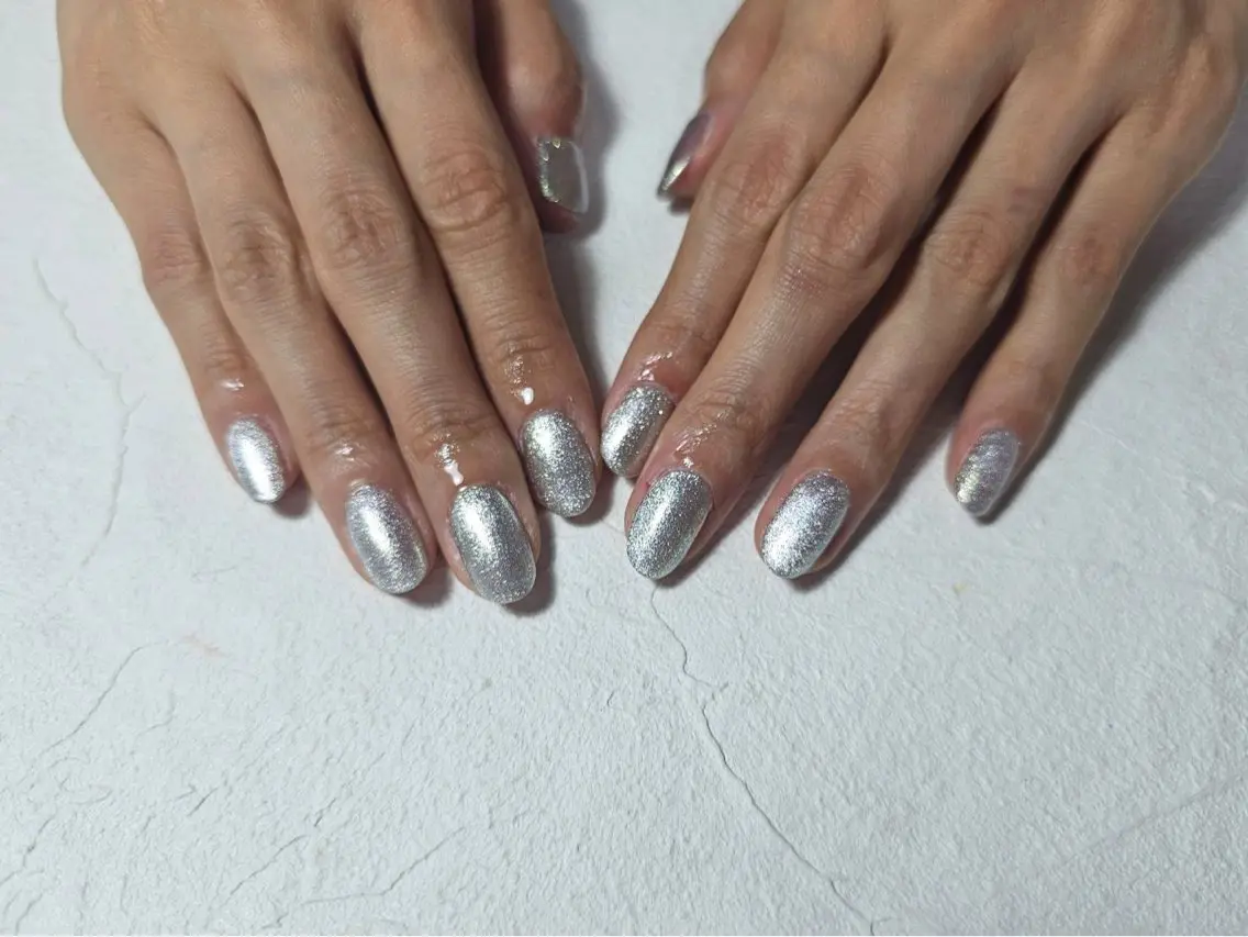 ネイル オーロラネイル フラワーネイル フットネイル フレンチネイル ジェルネイル ハンドネイル mogunail &blowのネイルデザイン