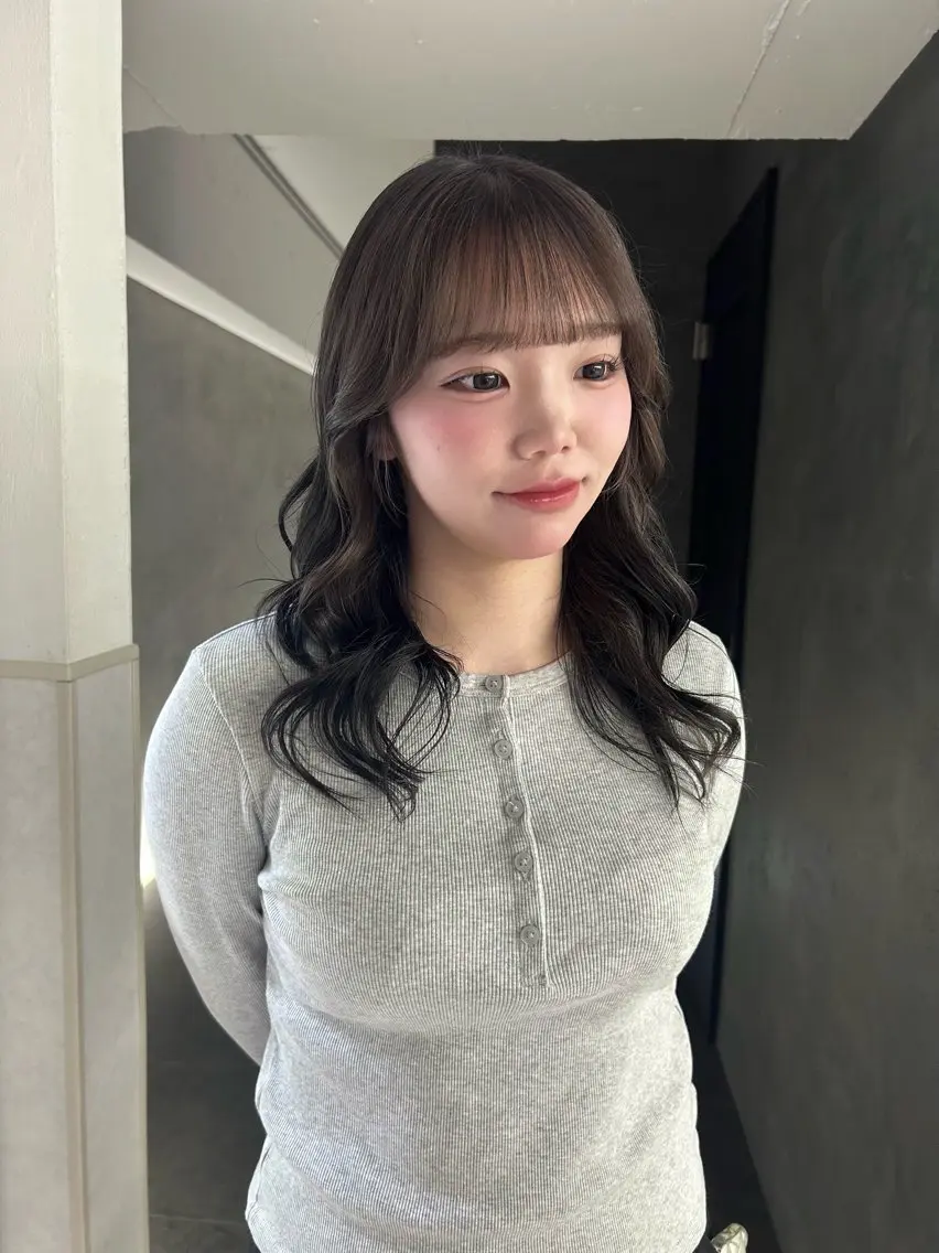 カラー ブリーチ 透明感カラー グレージュ ヘアカラー ️🧬akari🧬 ハイトーン/レイヤーのヘアスタイル