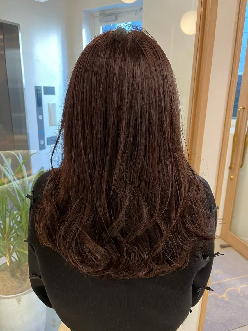セミロング チョコレートブラウン 庄司 美佑樹のヘアスタイル