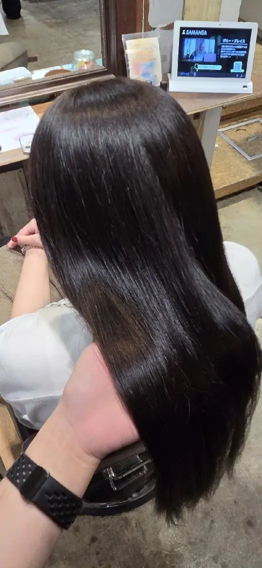 ロング 谷岡 沙也佳のヘアスタイル