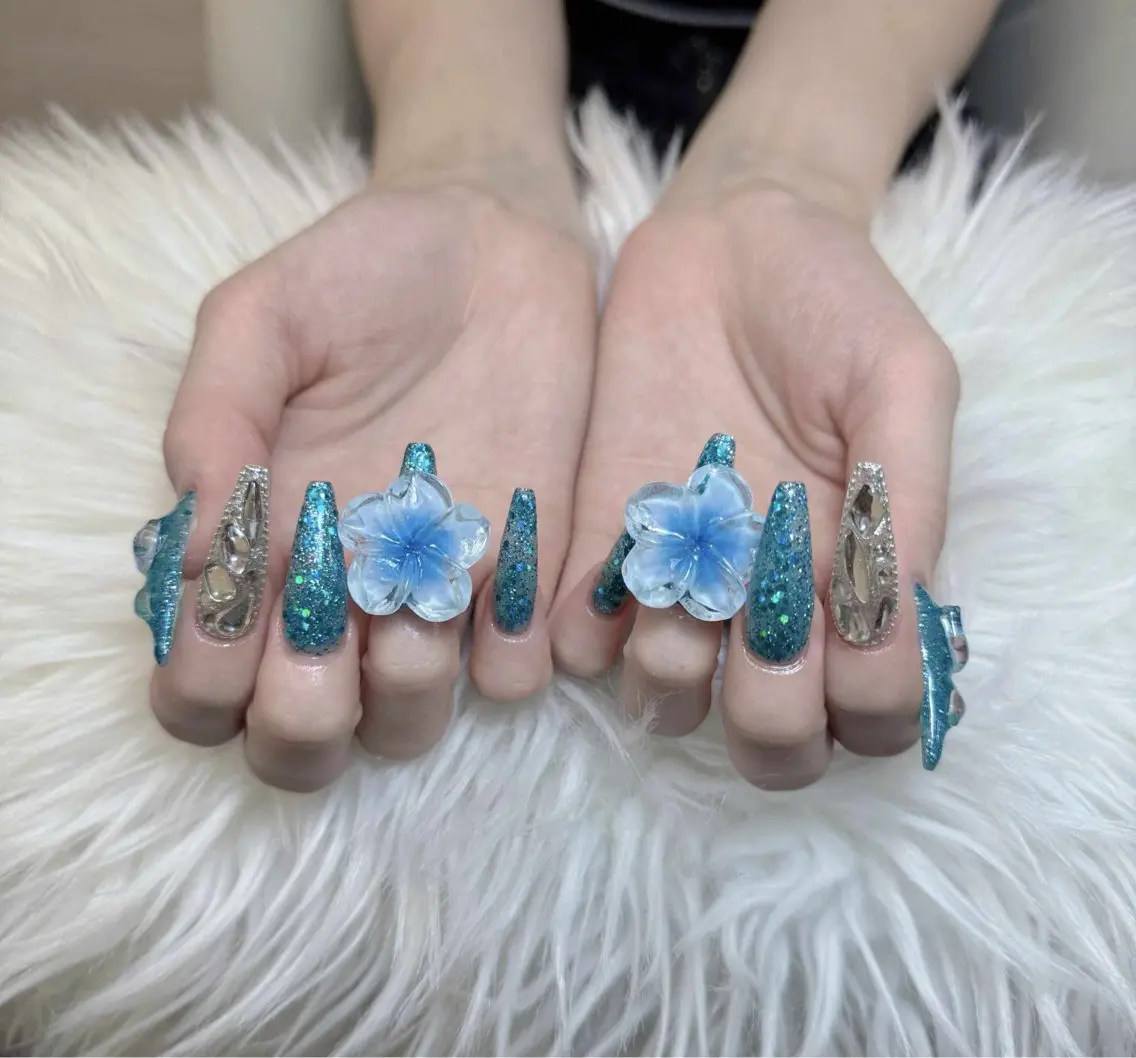 ネイル ハンドネイル ハンドケア Anh Nail 歌舞伎町のネイルデザイン