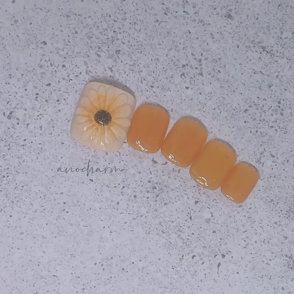 ネイル フットネイル anocharm _annaの眉毛・アイブロウイメージ