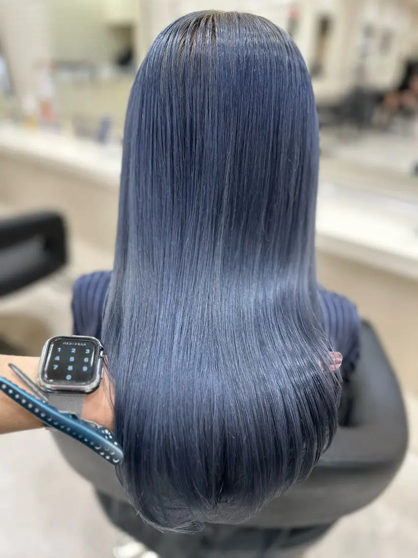 ロング カラー ヘアアレンジ ヘアカラー 艶カラー/ハイトーン /レイヤーカットのヘアスタイル