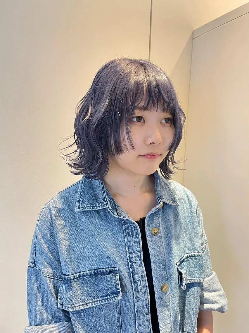 セミロング パープルカラー 前田 菜奈子のヘアスタイル