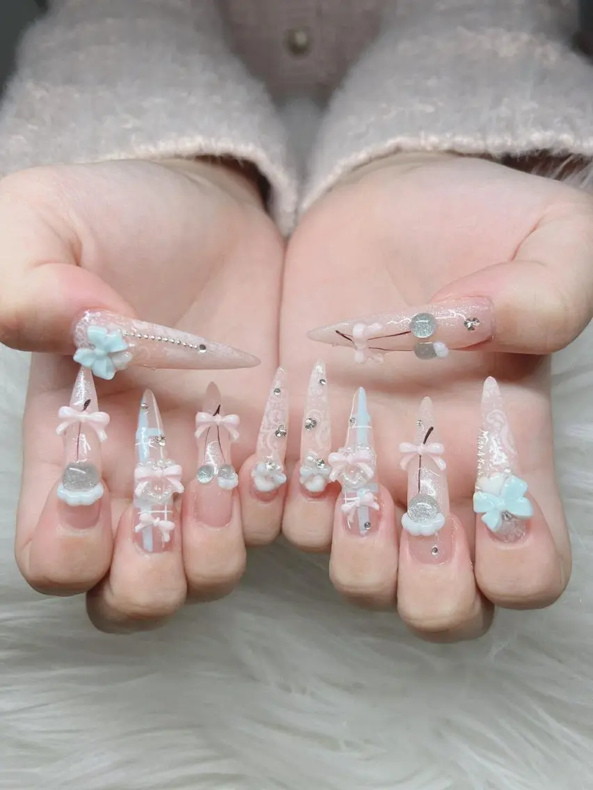 ネイル 長さ出し グラデーション 卒業式 キラキラネイル マグネットネイル Lee Nailsのネイルデザイン