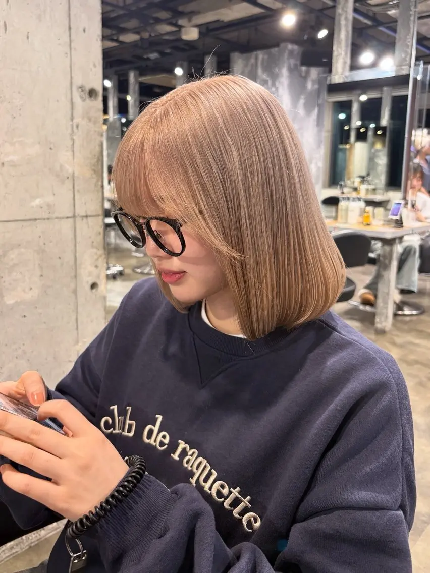 ショート カラー ヘアカラー ハイトーン 横浜💞ミオのヘアスタイル