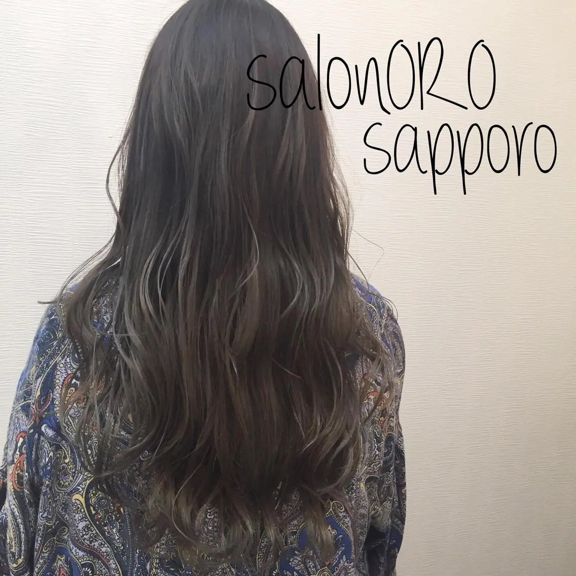 ロング カラー ブリーチ ブルーカラー グラデーションカラー グレージュ 池田 真由美のヘアスタイル