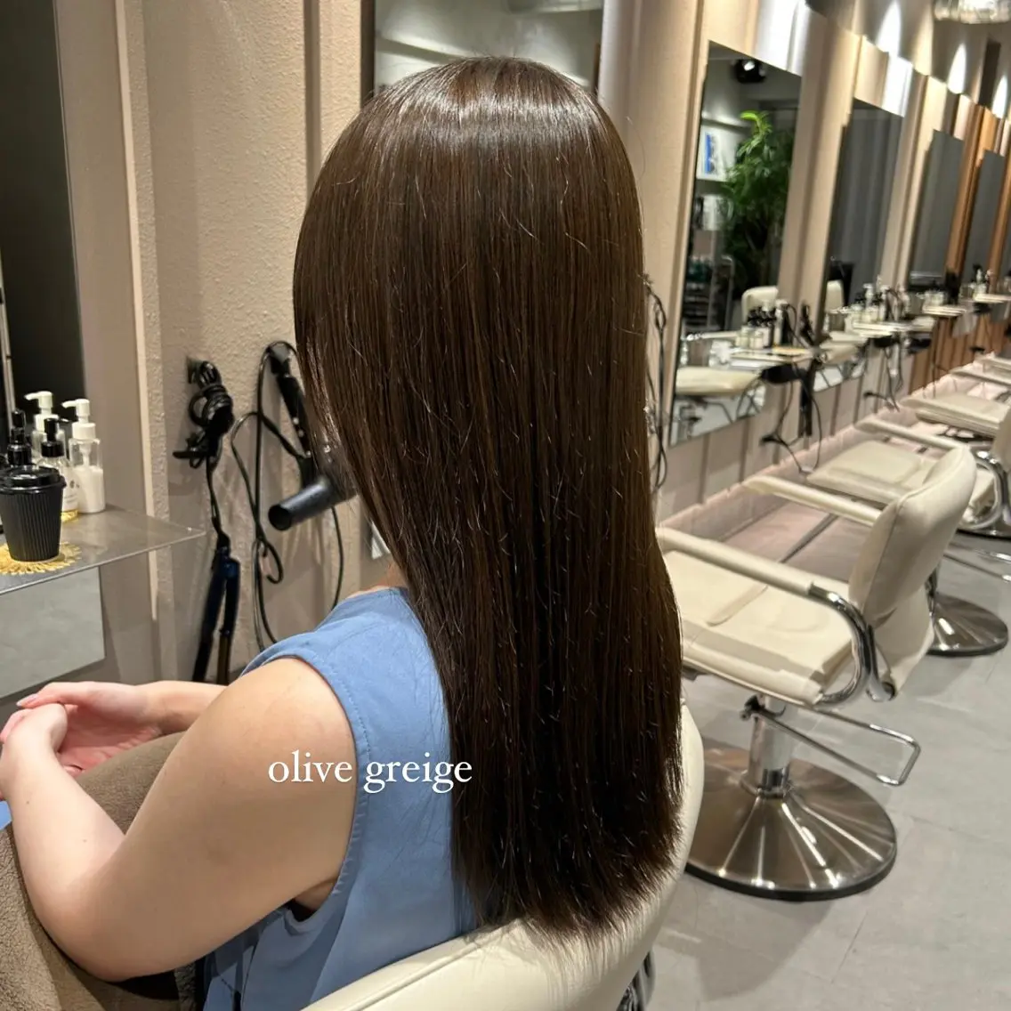 ロング カラー ブリーチ ダブルカラー ブリーチなしカラー オリーブカラー ヘアカラー 艶感/ナチュラル 🌿マアヤのヘアスタイル